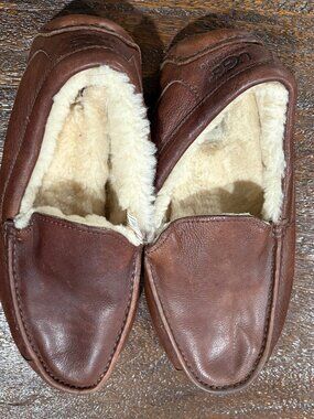 Men's UGG slippers leather fuzzy comfy brown sz 12